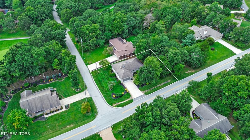 467 Snead Dr, Crossville, TN 38558
