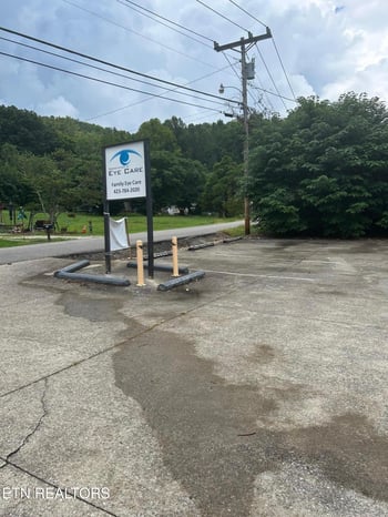 467 Sunset Tr, Jellico, TN 37762
