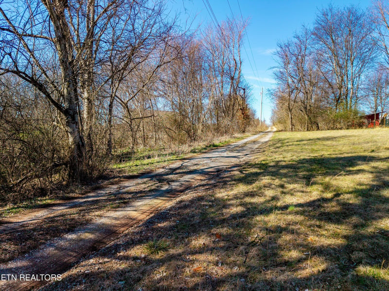 4672 N Wildwood Rd, Maryville, TN 37804