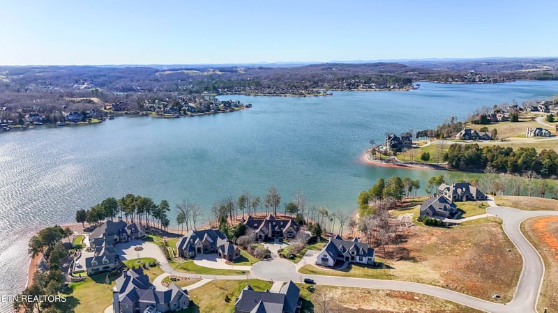468 Careen Ct, Lenoir City, TN 37772
