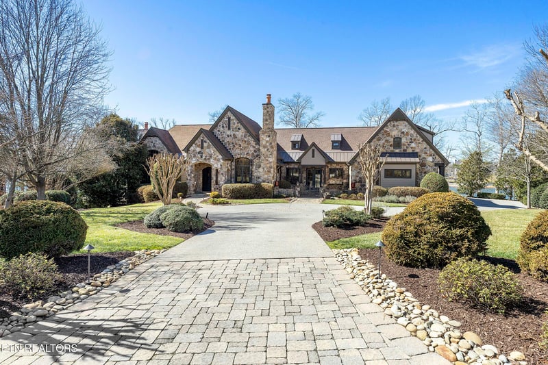 468 Careen Ct, Lenoir City, TN 37772