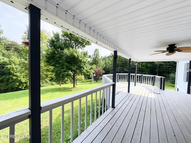 468 Easter Ln, Lafollette, TN 37766