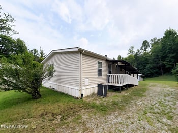 468 Easter Ln, Lafollette, TN 37766