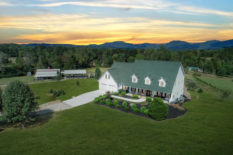 468 Mahoney Rd, Oliver Springs, TN 37840