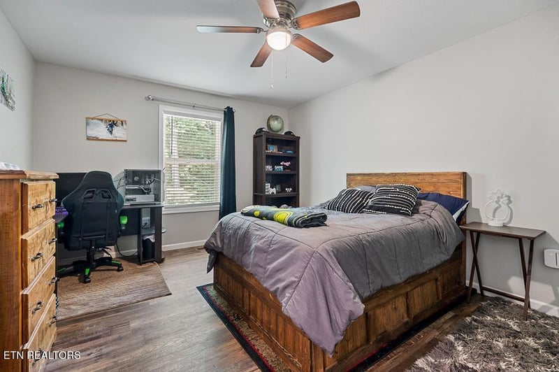469 Ferry Bend Tr, Crossville, TN 38571