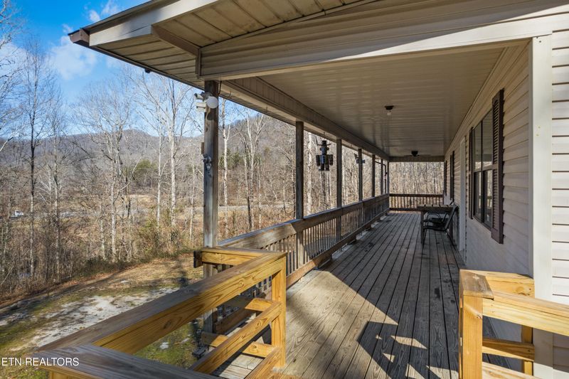 4698 Straight Fork Rd, Pioneer, TN 37847