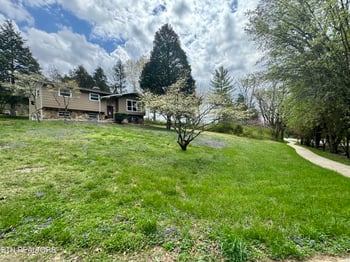 47 E Norris Rd, Norris, TN 37828