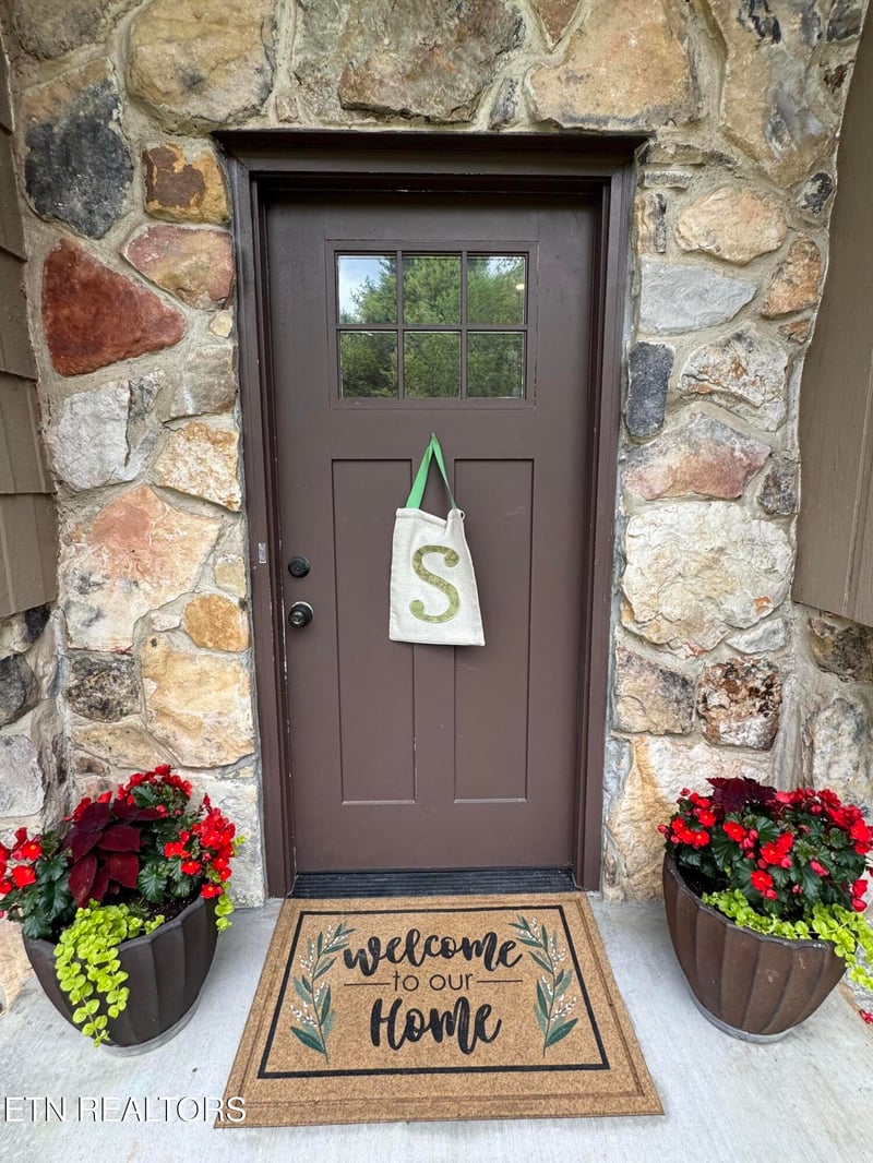 47 E Norris Rd, Norris, TN 37828