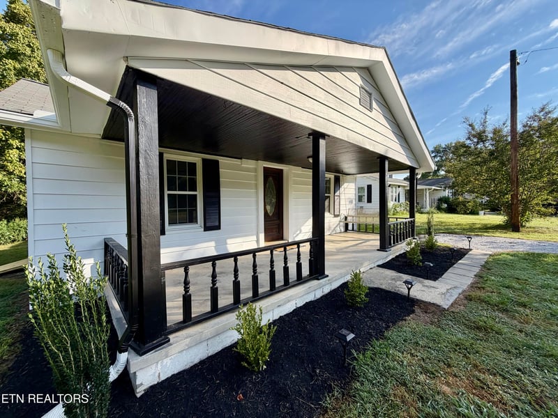 4701 Daystar Ln, Knoxville, TN 37918