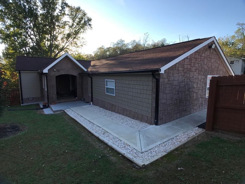 4703 York Rd, Knoxville, TN 37938
