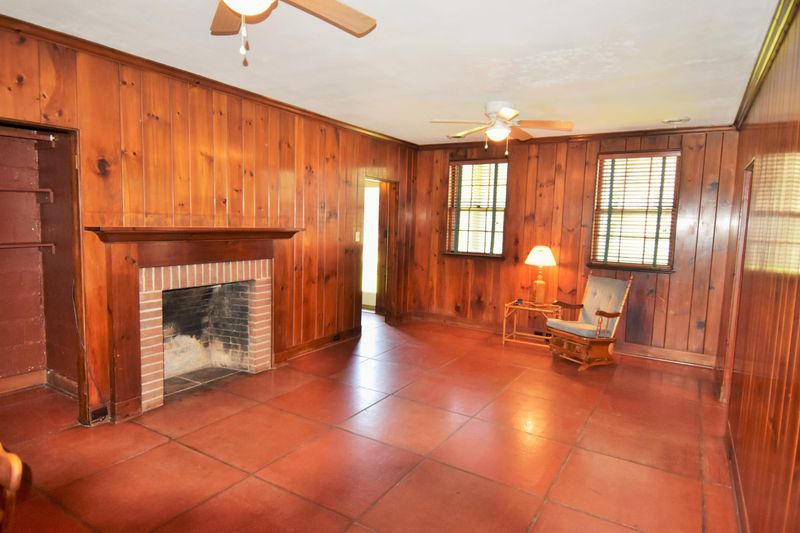 4704 Gwinfield Dr, Knoxville, TN 37920