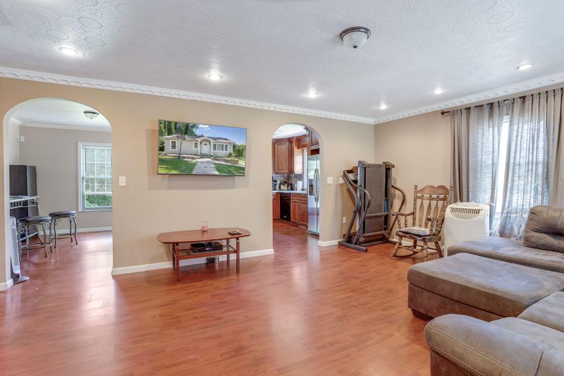 4705 Rochat Dr, Knoxville, TN 37918
