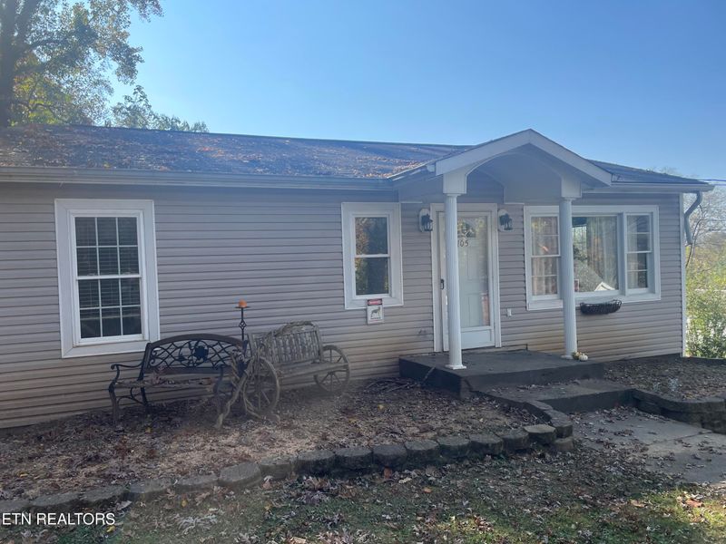 4705 Rochat Rd, Knoxville, TN 37918