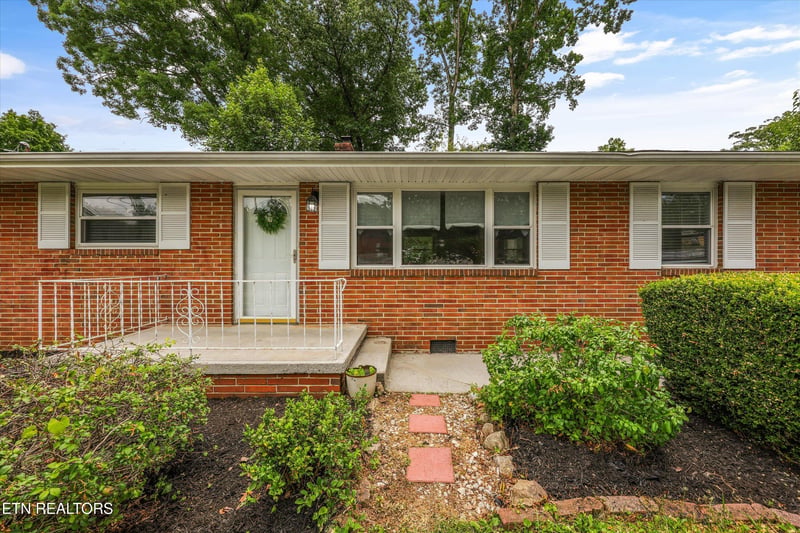 4706 Mildred Dr, Knoxville, TN 37914