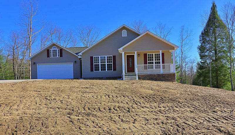 471 Toomey Falls Rd, Oneida, TN 37841