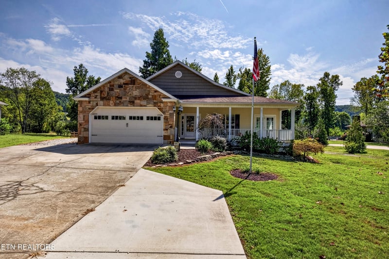 4710 Messer Ln, Powell, TN 37849