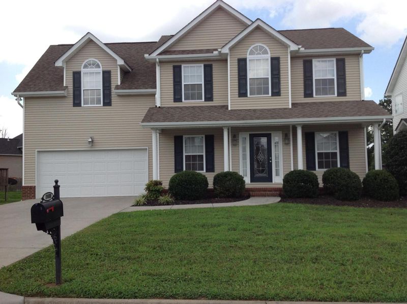 4713 Dawn Oaks Ln, Knoxville, TN 37918