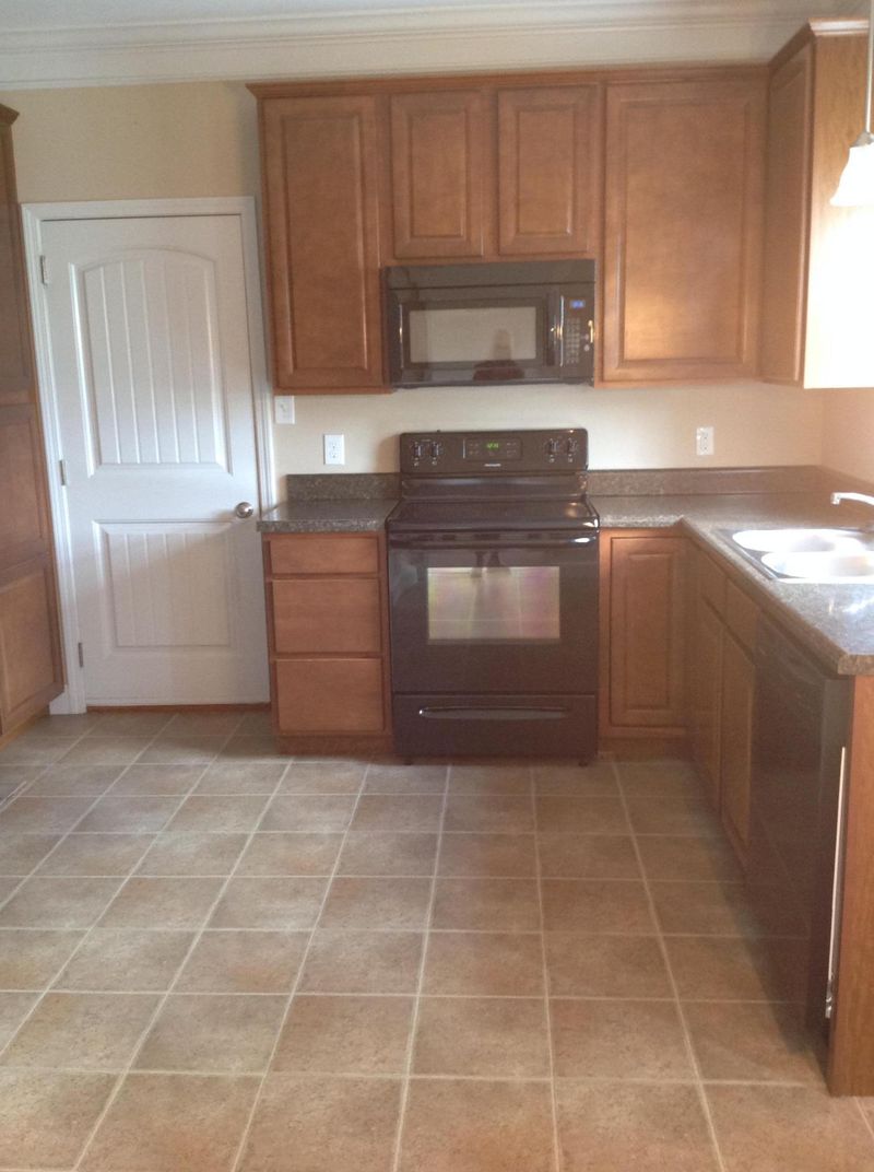 4713 Dawn Oaks Ln, Knoxville, TN 37918