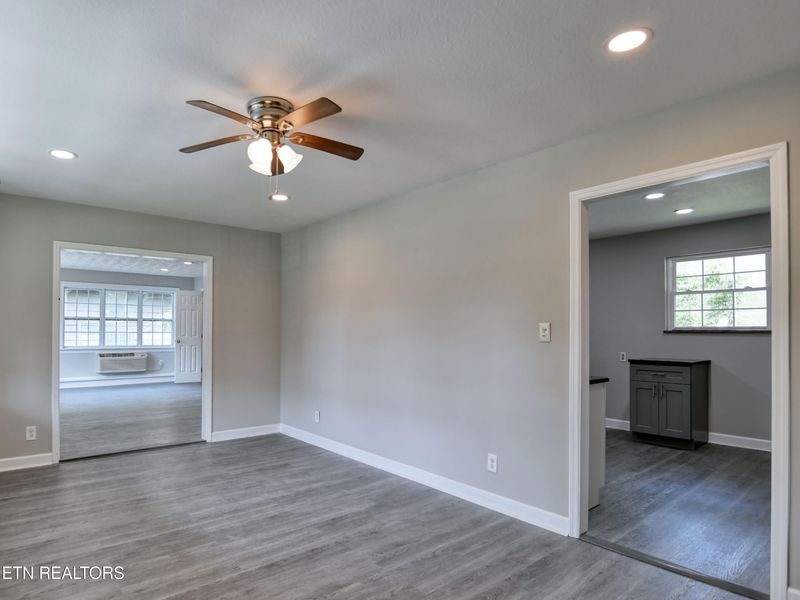 4713 Maplehill Rd, Knoxville, TN 37914