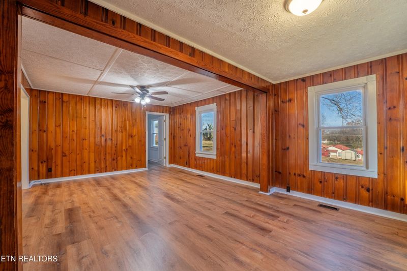 4715 Griffith Dr, Knoxville, TN 37914