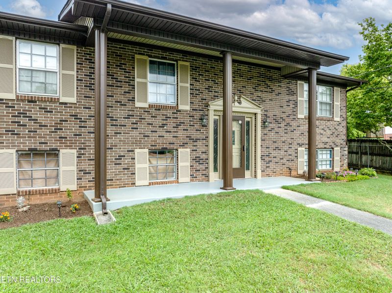 4718 Harrell Cir, Knoxville, TN 37938