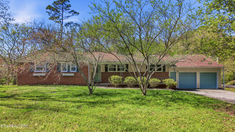 4721 W Sunset Rd, Knoxville, TN 37914