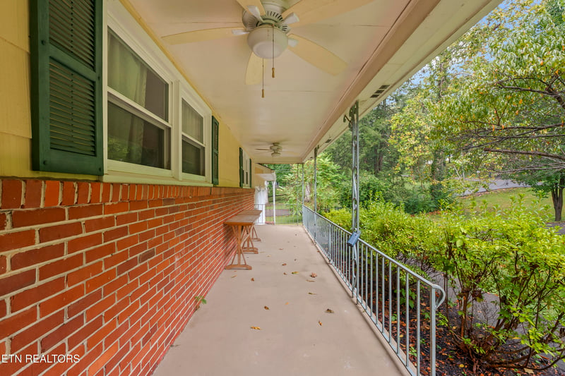4721 W Sunset Rd, Knoxville, TN 37914