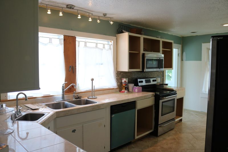 4726 NW Pleasant Ridge Rd, Knoxville, TN 37912