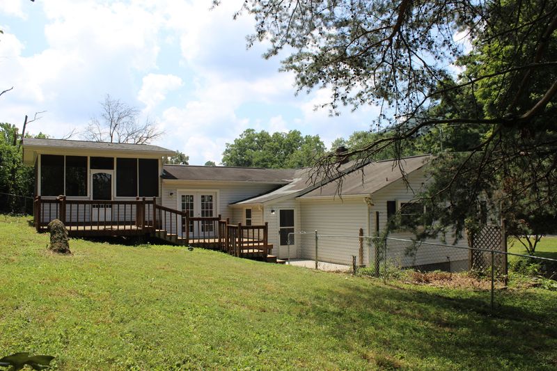 4728 Idumea Rd, Corryton, TN 37721