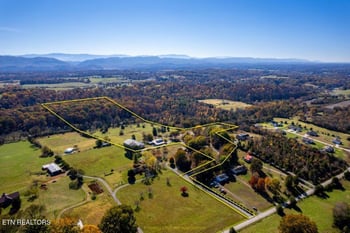 4728 N Wildwood Rd, Maryville, TN 37804