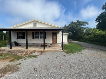 473 W High Knob Rd, Lafollette, TN 37766