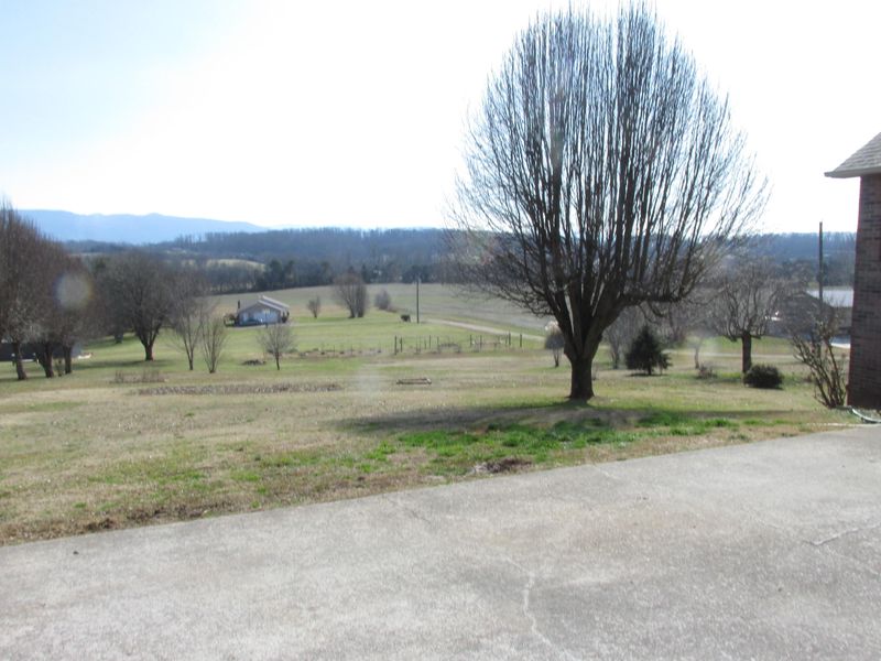 4730 Old Niles Ferry Rd, Maryville, TN 37801