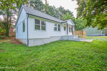 4730 Rochat Rd, Knoxville, TN 37918