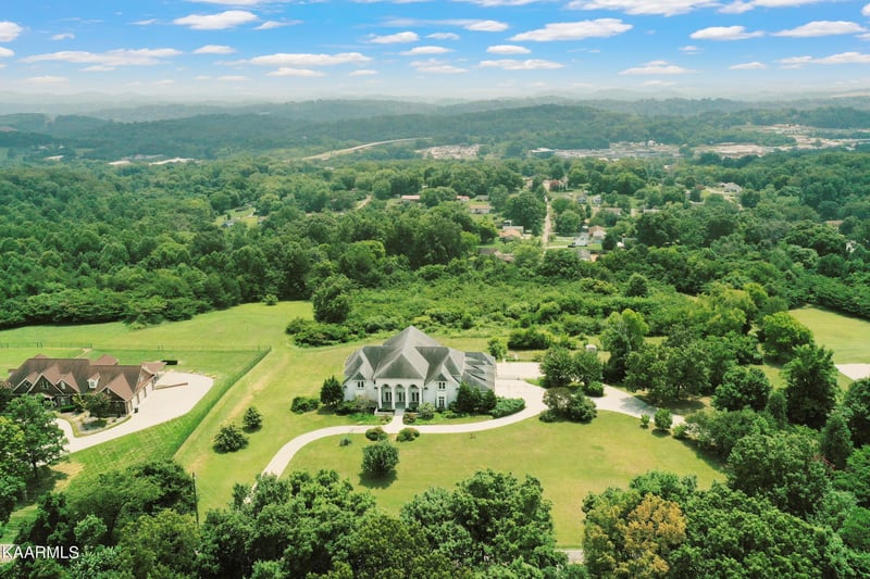 4736 Buffat Mill Rd, Knoxville, TN 37914