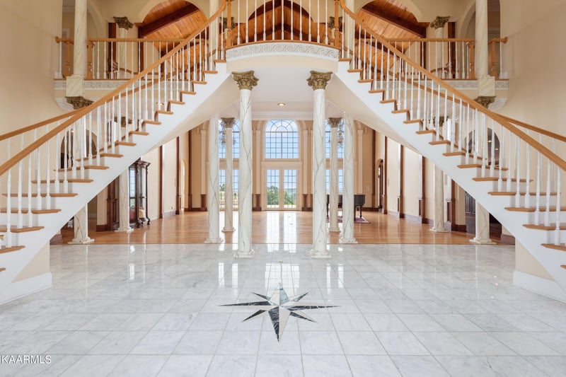 4736 Buffat Mill Rd, Knoxville, TN 37914