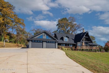 4740 Driftwood Ln, Louisville, TN 37777