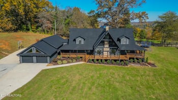 4740 Driftwood Ln, Louisville, TN 37777