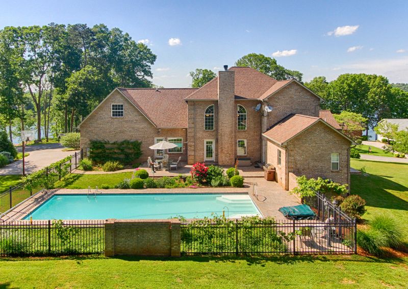 4745 Brooksview Rd, Lenoir City, TN 37772