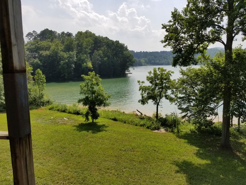 475 Old Leadmine Bend Rd, Sharps Chapel, TN 37866