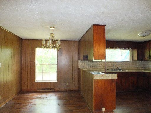 475 Roddy Branch Rd, Rockford, TN 37853