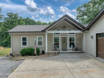 475 Short Bark Rd, Madisonville, TN 37354
