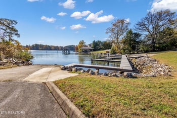 4758 Driftwood Ln, Louisville, TN 37777