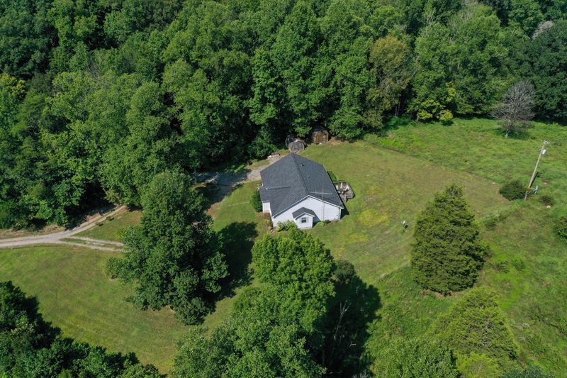 476 Bush Rd, Clinton, TN 37716