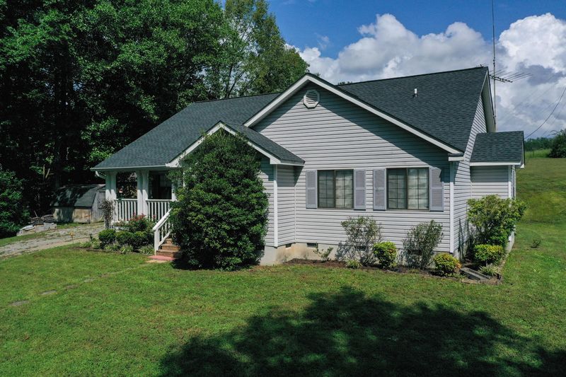 476 Bush Rd, Clinton, TN 37716