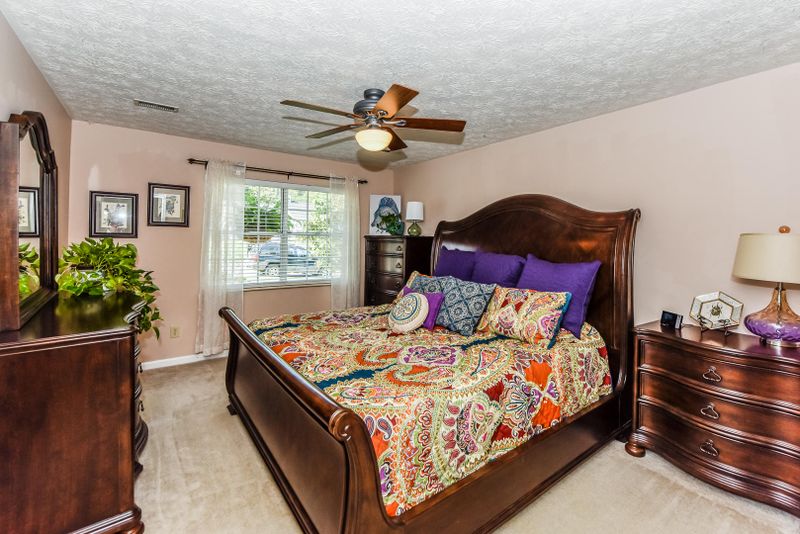 4768 Brierley Dr, Knoxville, TN 37921