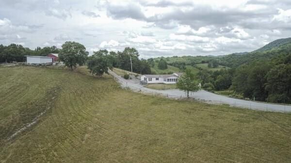 477 Johnson Loop, Washburn, TN 37888