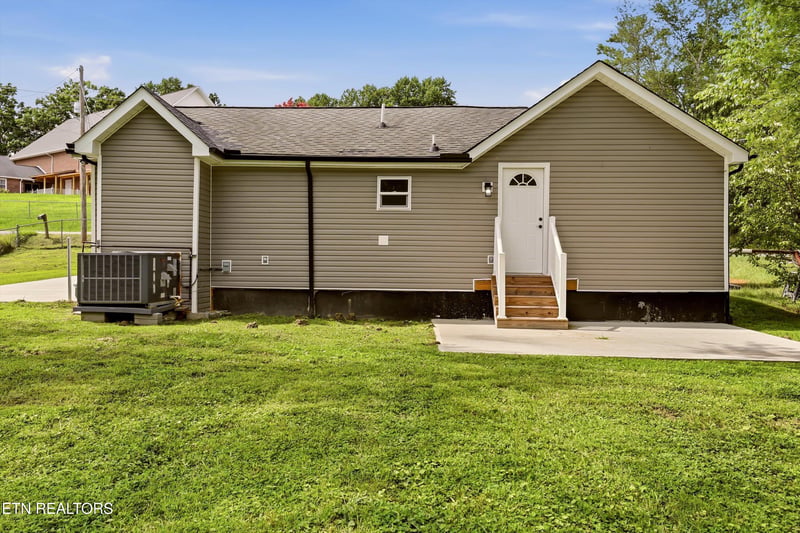 477 Marlow Cir, Clinton, TN 37716