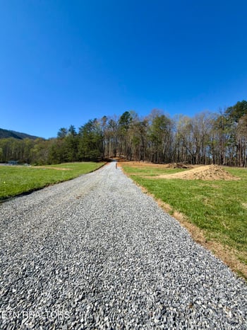 4770 E Lamar Alexander Pkwy, Walland, TN 37886