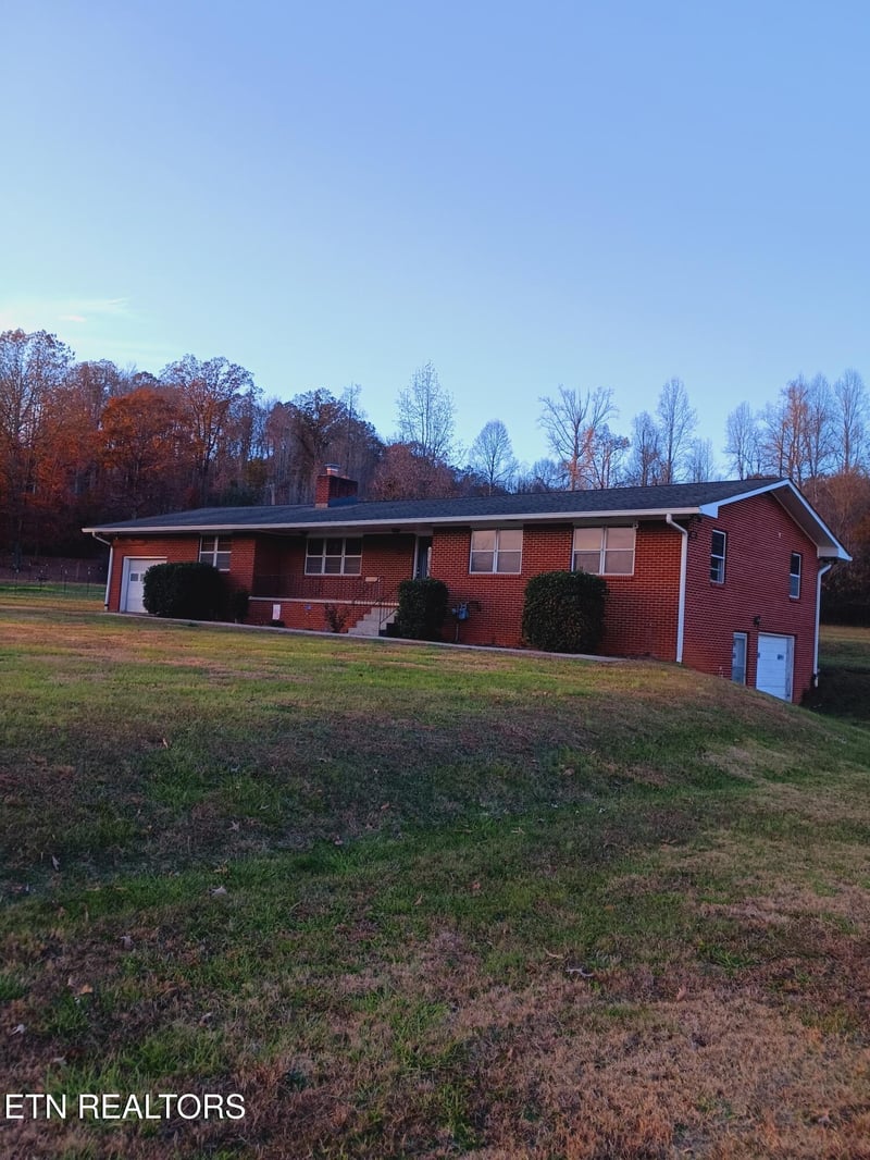 4776 Roane State Hw, Rockwood, TN 37854