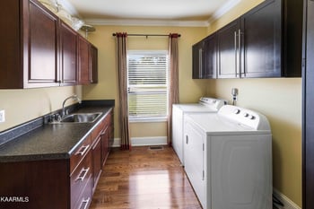 4786 Driftwood Ln, Louisville, TN 37777
